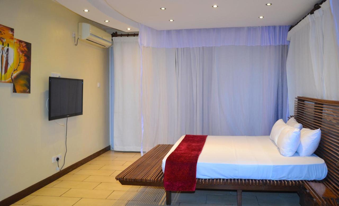 Cowrie Shell Beach Apartments Official Bamburi Exteriér fotografie