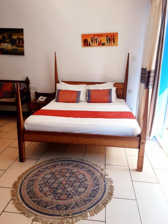 Cowrie Shell Beach Apartments Official Bamburi Exteriér fotografie