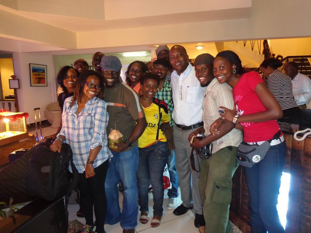 Cowrie Shell Beach Apartments Official Bamburi Exteriér fotografie