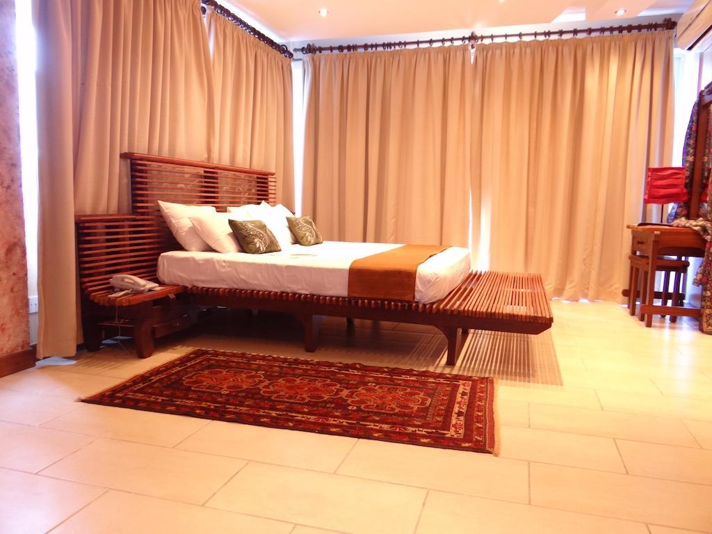 Cowrie Shell Beach Apartments Official Bamburi Exteriér fotografie