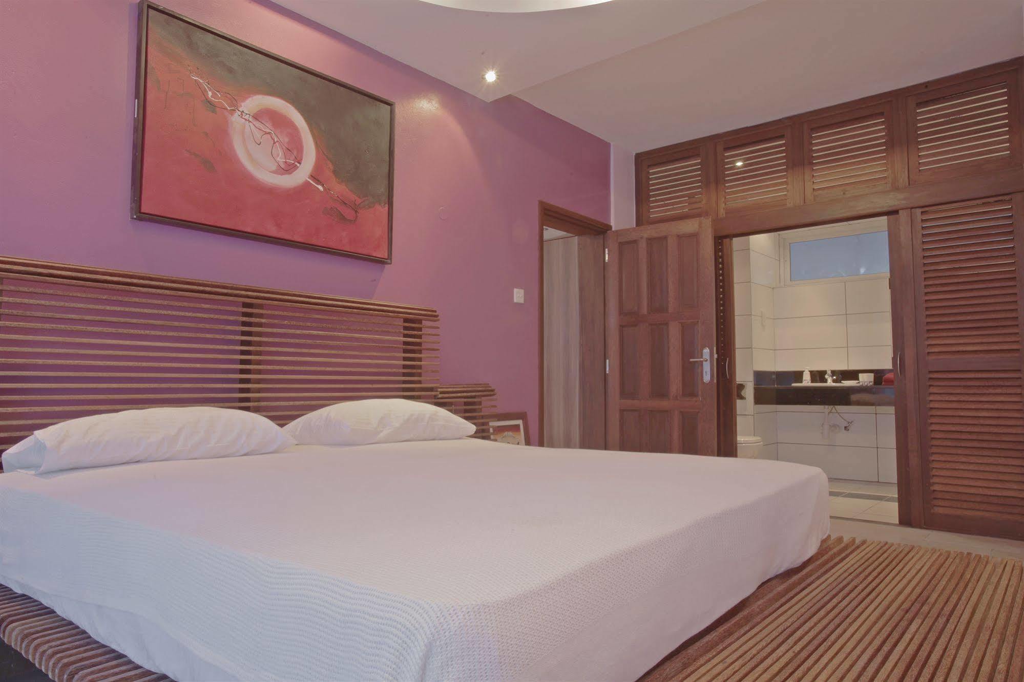 Cowrie Shell Beach Apartments Official Bamburi Exteriér fotografie