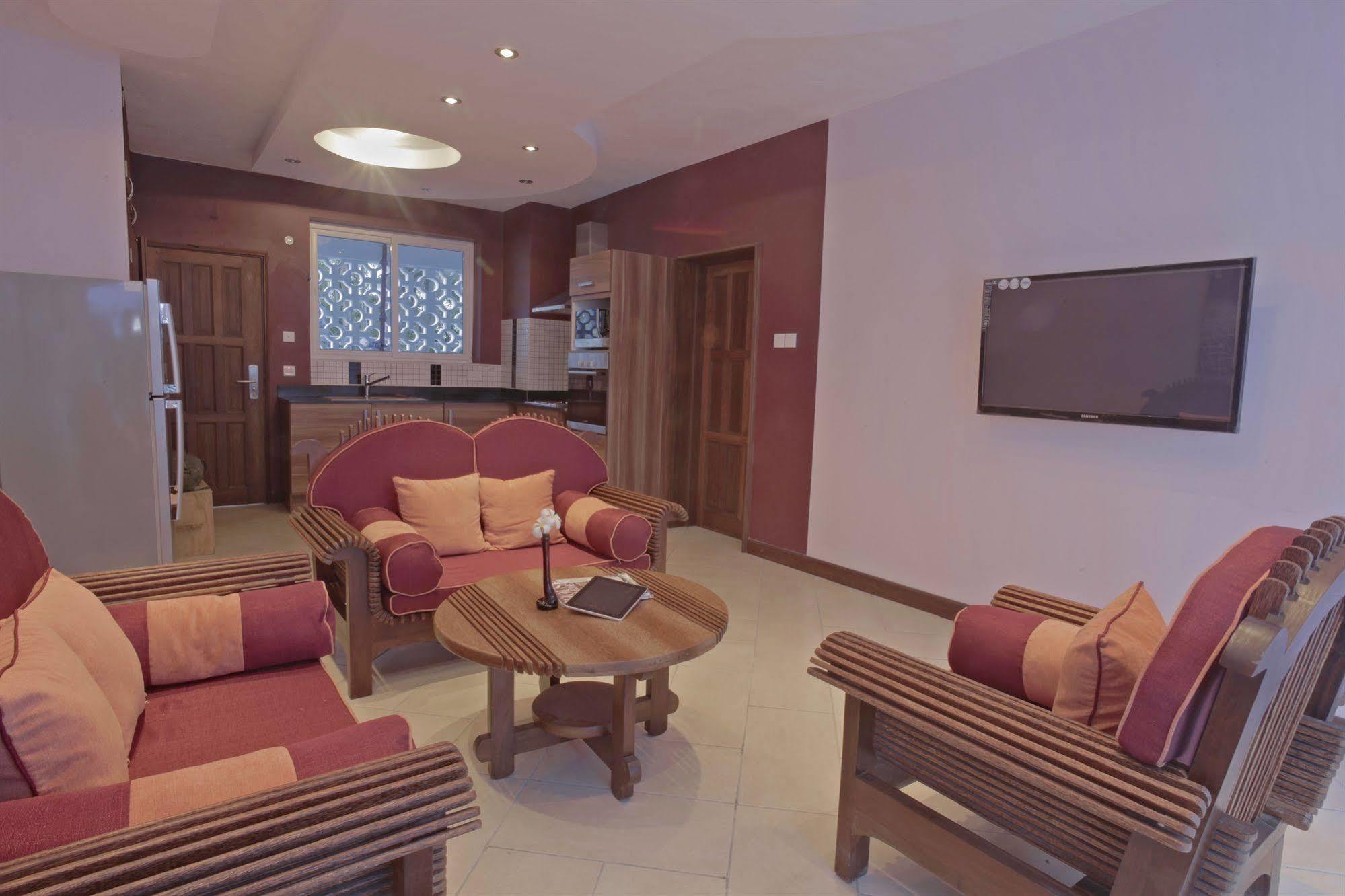 Cowrie Shell Beach Apartments Official Bamburi Exteriér fotografie